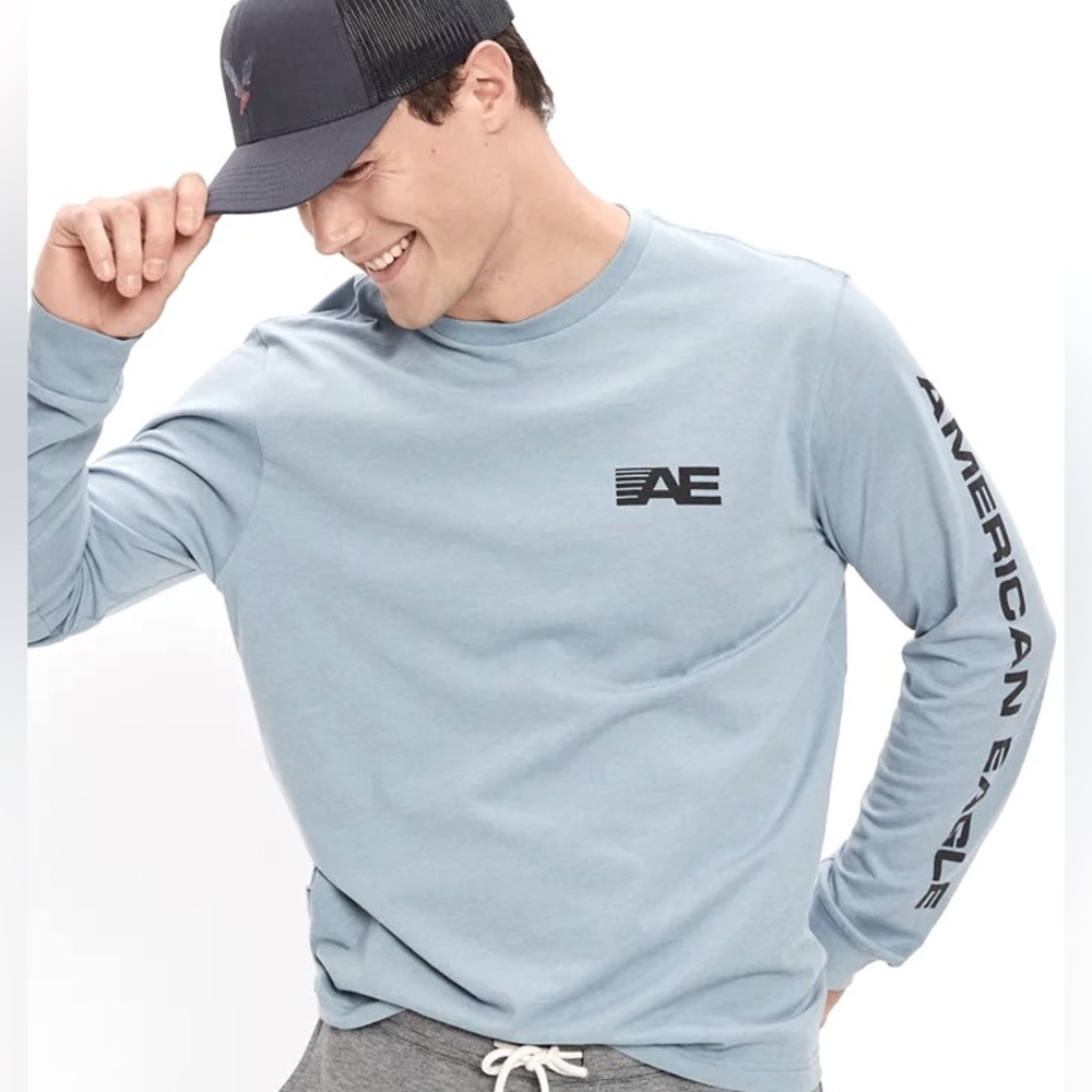🦅 American Eagle • Gray Sweatshirt with Black AE Logo